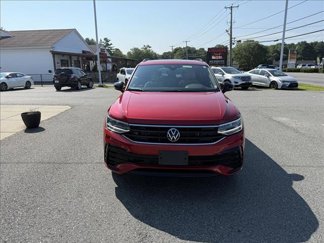 Certified 2024 Volkswagen Tiguan SE R-Line image 1