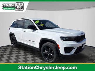 Certified 2023 Jeep Grand Cherokee Altitude image 1