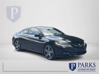 Used 2017 Honda Accord Touring image 1
