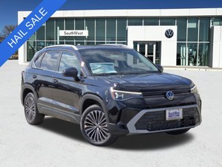 New 2025 Volkswagen Taos SE image 1