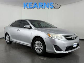Used 2014 Toyota Camry L image 1