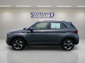 Used 2024 Hyundai Venue SEL image 1