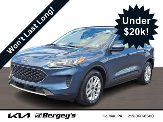 Used 2020 Ford Escape SE image 1