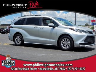 Used 2022 Toyota Sienna LE image 1
