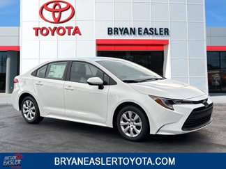 Used 2025 Toyota Corolla LE image 1