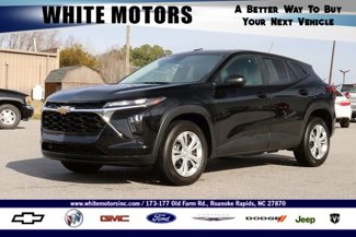 Used 2024 Chevrolet Trax LS image 1