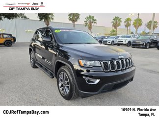 Used 2019 Jeep Grand Cherokee Laredo w/ 18" Wheel & 8.4" Radio Group image 1