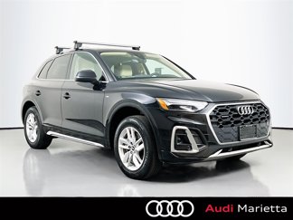 Used 2022 Audi Q5 2.0T Premium w/ Convenience Package image 1