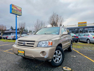 Used 2005 Toyota Highlander 2WD V6 w/ 3rd Row image 1