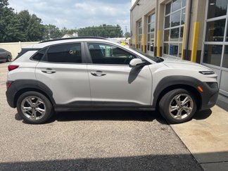 Used 2023 Hyundai Kona SEL image 1