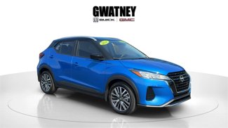Used 2024 Nissan Kicks SV image 1
