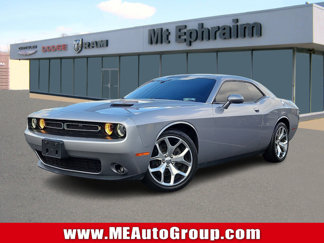 Used 2016 Dodge Challenger SXT Plus image 1