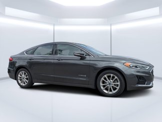 Used 2019 Ford Fusion SEL image 1