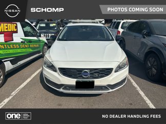 Used 2015 Volvo V60 T5 Cross Country w/ Convenience Package image 1