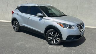 Used 2018 Nissan Kicks SV image 1