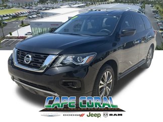 Used 2020 Nissan Pathfinder S image 1