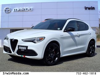 Used 2022 Alfa Romeo Stelvio Veloce image 1