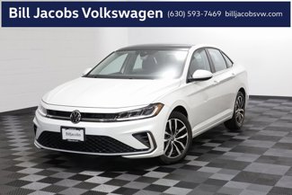Used 2025 Volkswagen Jetta SE image 1