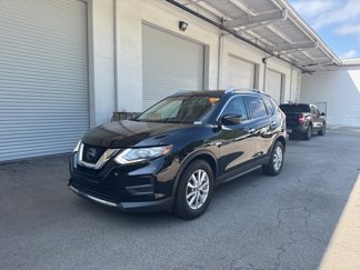 Used 2018 Nissan Rogue SV image 1