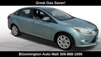Used 2012 Ford Focus SE w/ SE Winter Pkg image 1