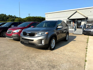 Used 2014 Kia Sorento LX image 1
