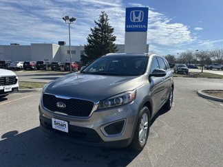 Used 2018 Kia Sorento LX image 1