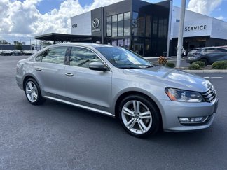 Used 2013 Volkswagen Passat TDI SEL Premium image 1