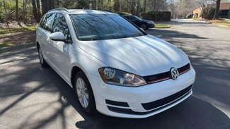 Used 2016 Volkswagen Golf S image 1
