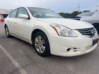 Used 2011 Nissan Altima 2.5 S w/ Convenience Pkg image 1
