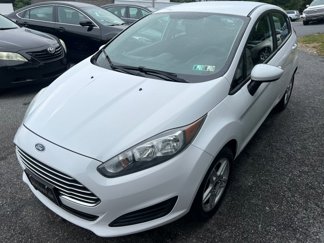 Used 2017 Ford Fiesta SE image 1
