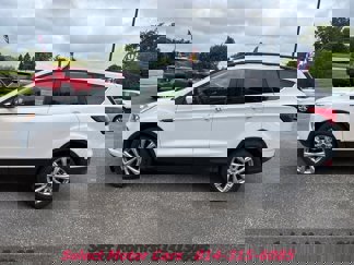 Used 2019 Ford Escape SEL image 1