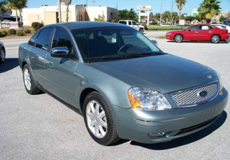 Used 2005 Ford Five Hundred SEL image 1