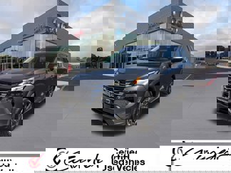 Used 2024 Nissan Rogue SV image 1