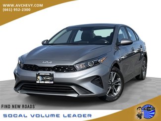 Used 2023 Kia Forte LXS image 1