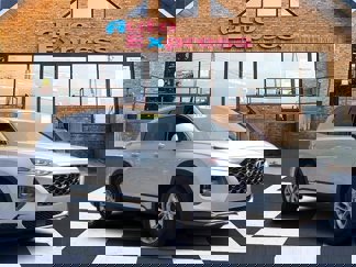 Used 2019 Hyundai Santa Fe SE image 1