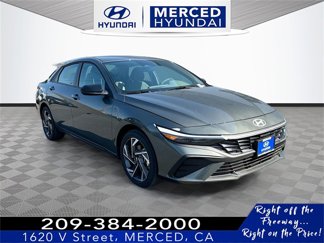 New 2025 Hyundai Elantra SEL image 1
