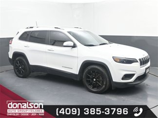 Used 2019 Jeep Cherokee Latitude w/ Popular Appearance Group image 1