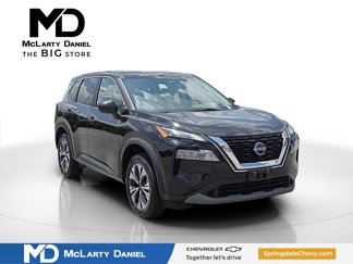 Used 2023 Nissan Rogue SV image 1