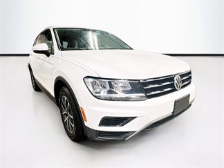 Used 2018 Volkswagen Tiguan SE w/ Panoramic Sunroof Package image 1