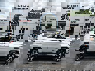 Certified 2024 Jeep Compass Limited image 1