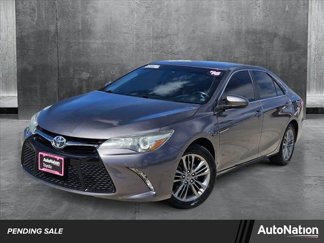 Used 2016 Toyota Camry SE image 1