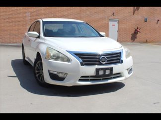 Used 2015 Nissan Altima 2.5 S w/ Special Edition Package image 1