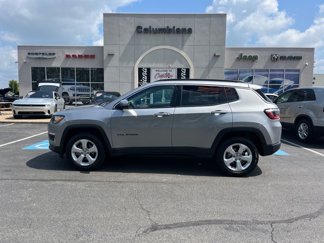 Used 2020 Jeep Compass Latitude image 1