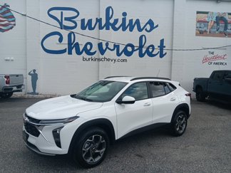 New 2025 Chevrolet Trax LT w/ Driver Confidence Package image 1
