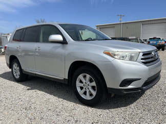Used 2013 Toyota Highlander FWD image 1