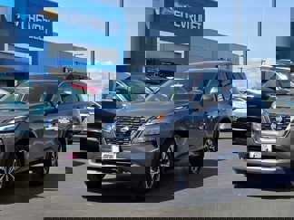 Used 2021 Nissan Rogue SV image 1