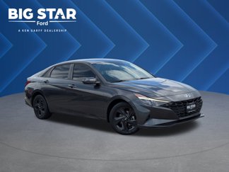 Used 2021 Hyundai Elantra SEL image 1