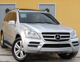 Used 2012 Mercedes-Benz GL 320 BlueTEC 4MATIC w/ Premium 1 Pkg image 1