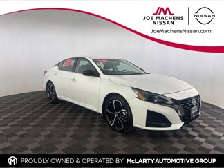 Certified 2024 Nissan Altima 2.5 SR image 1