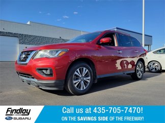 Used 2017 Nissan Pathfinder S image 1